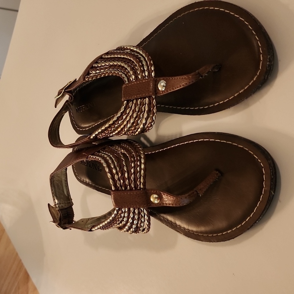Ladies Merona "Cleopatra" thong sandals 9